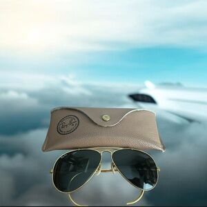 Vintage B&L Ray-Ban Aviator Sunglasses w/ Case – Light Brown Brow Bar – 58mm